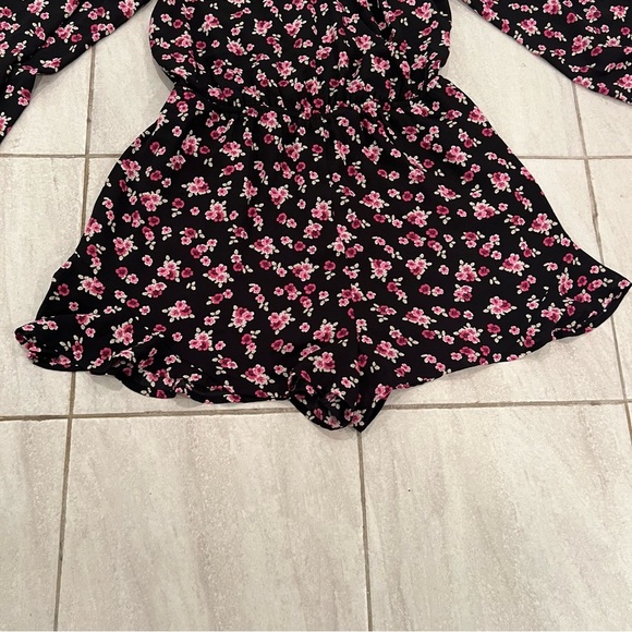 EXPRESS women Floral V-Neck Long Sleeve romper/size SP - Picture 8 of 12